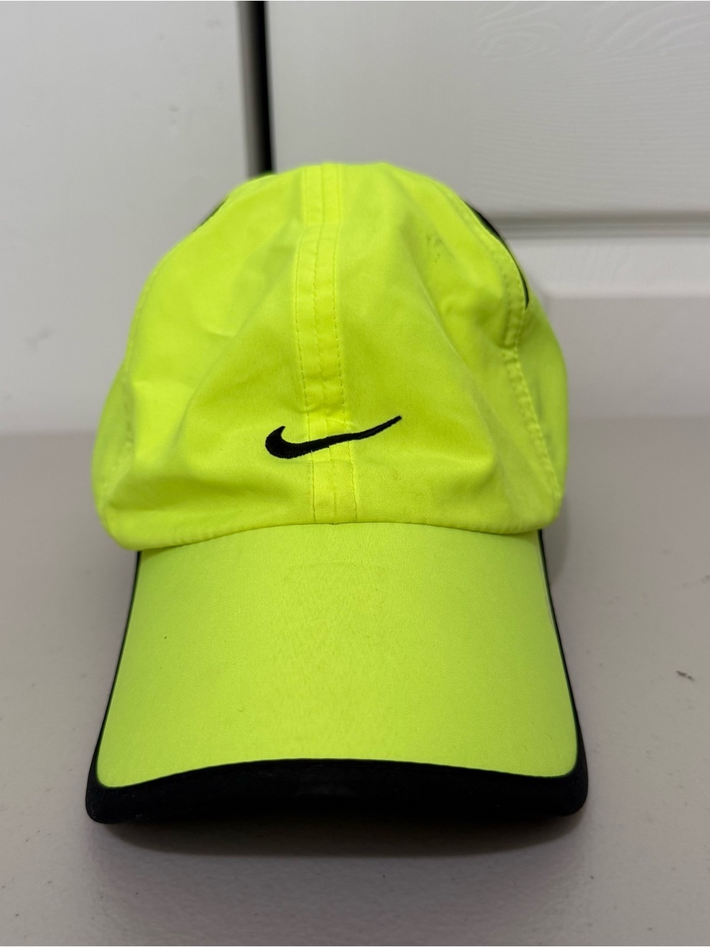 Nike FeatherLight Cap Hat Dri Fit Running Tennis Volt Neon Lime Green Unisex